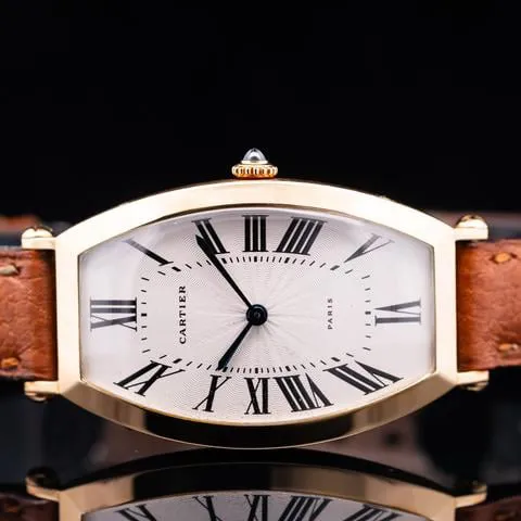 Cartier Tonneau 594-91 26mm Yellow gold White