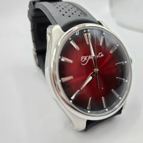 H. Moser & Cie. Pioneer 3200-1207 43mm Stainless steel Red 2