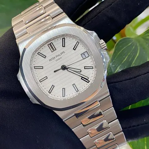 Patek Philippe Nautilus 5711/1A-011 40mm Stainless steel White 2