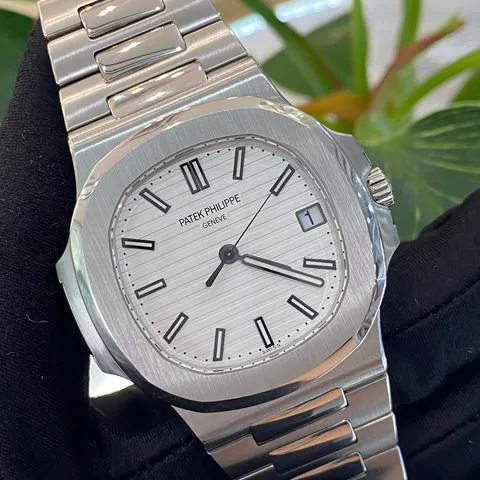 Patek Philippe Nautilus 5711/1A-011 40mm Stainless steel White 14