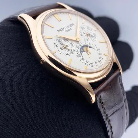 Patek Philippe Perpetual Calendar 5140R-001 37mm Rose gold Brown 2