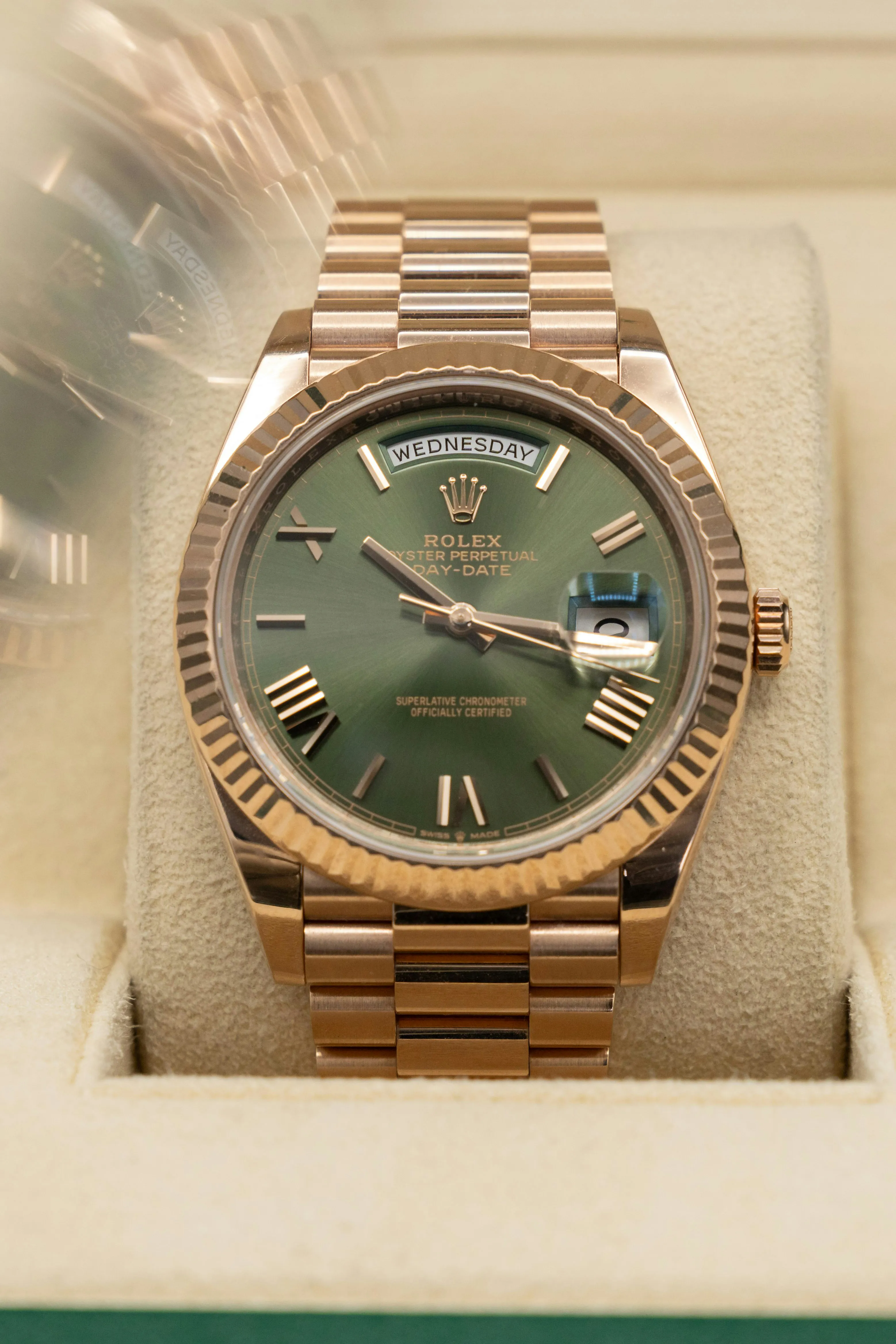 Rolex Day-Date 40 228235 40mm 18k rose gold Olive green