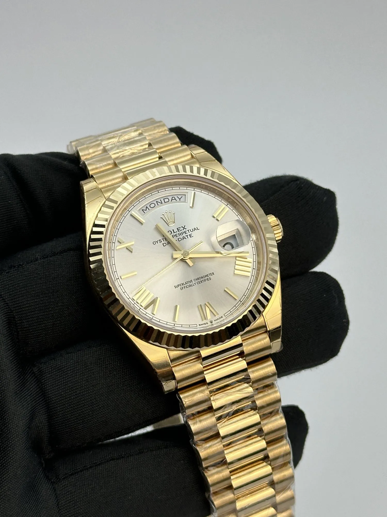 Rolex Day-Date 40 228238 40mm 18k yellow gold Silvered 2