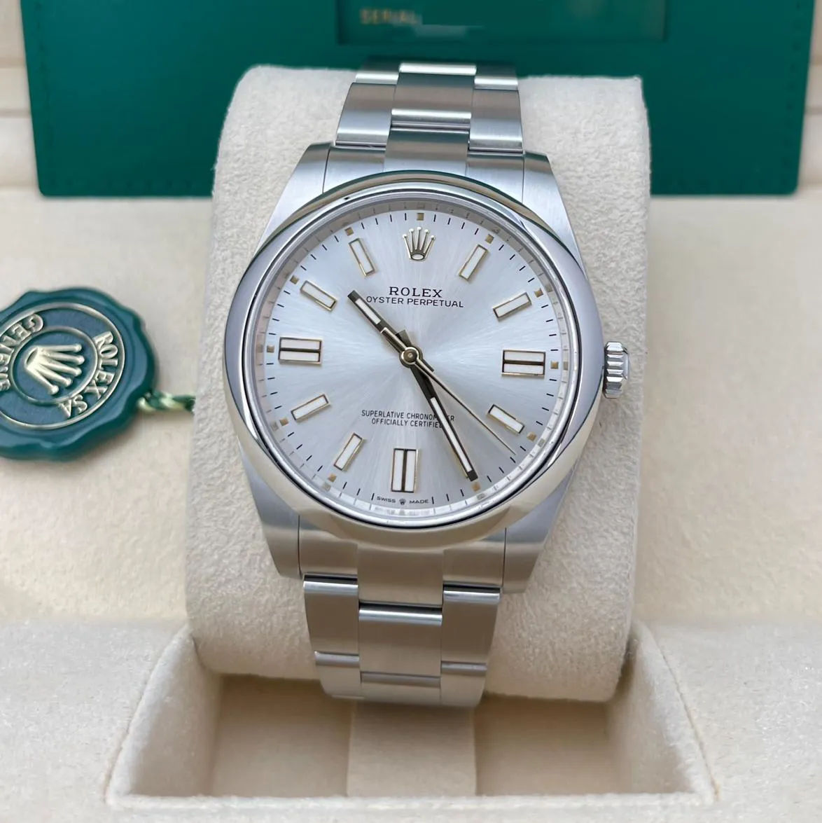 Rolex Oyster Perpetual 124300-0001 41mm Oystersteel Silver 1