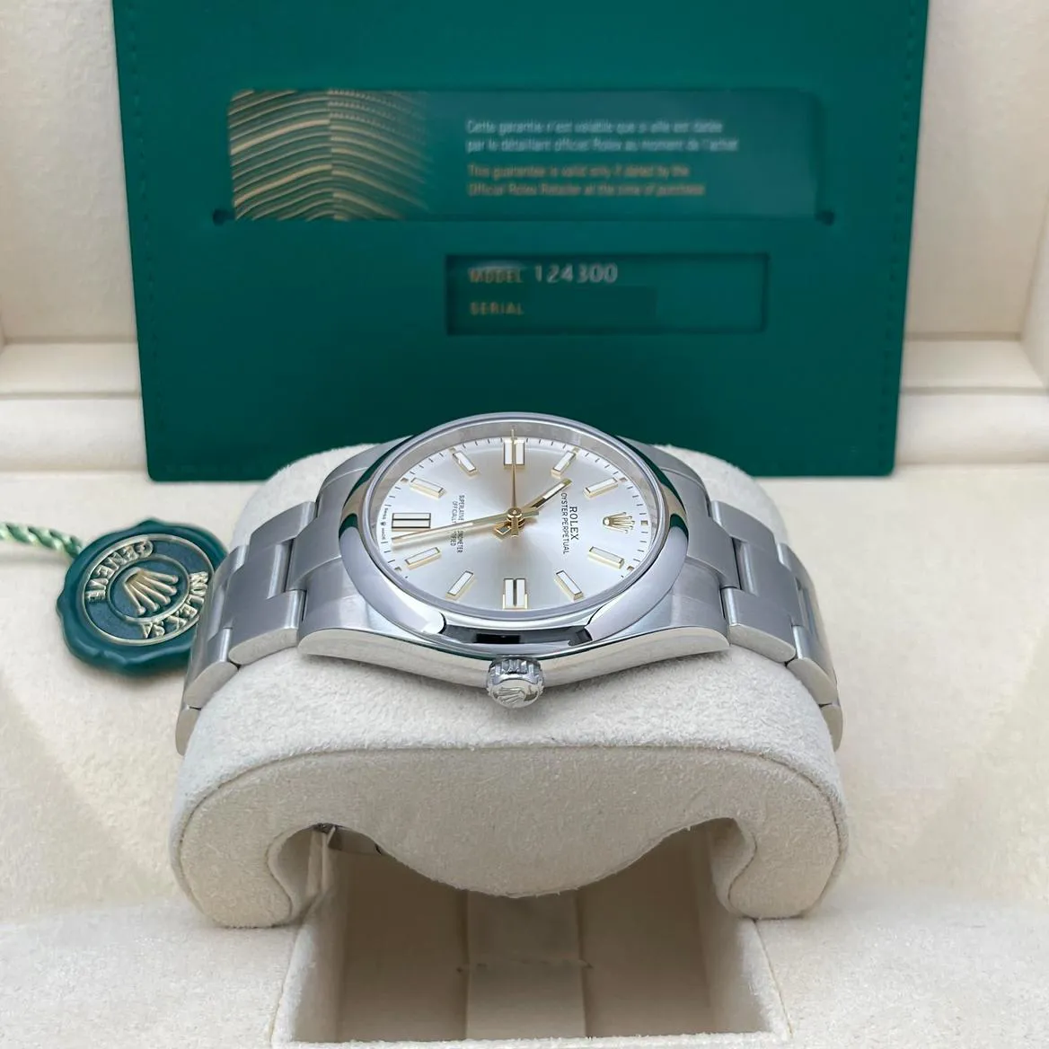 Rolex Oyster Perpetual 124300-0001 41mm Oystersteel Silver 2