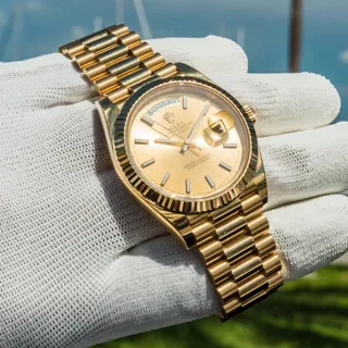 Rolex Day-Date 40 228238-0003 Yellow gold Champagne