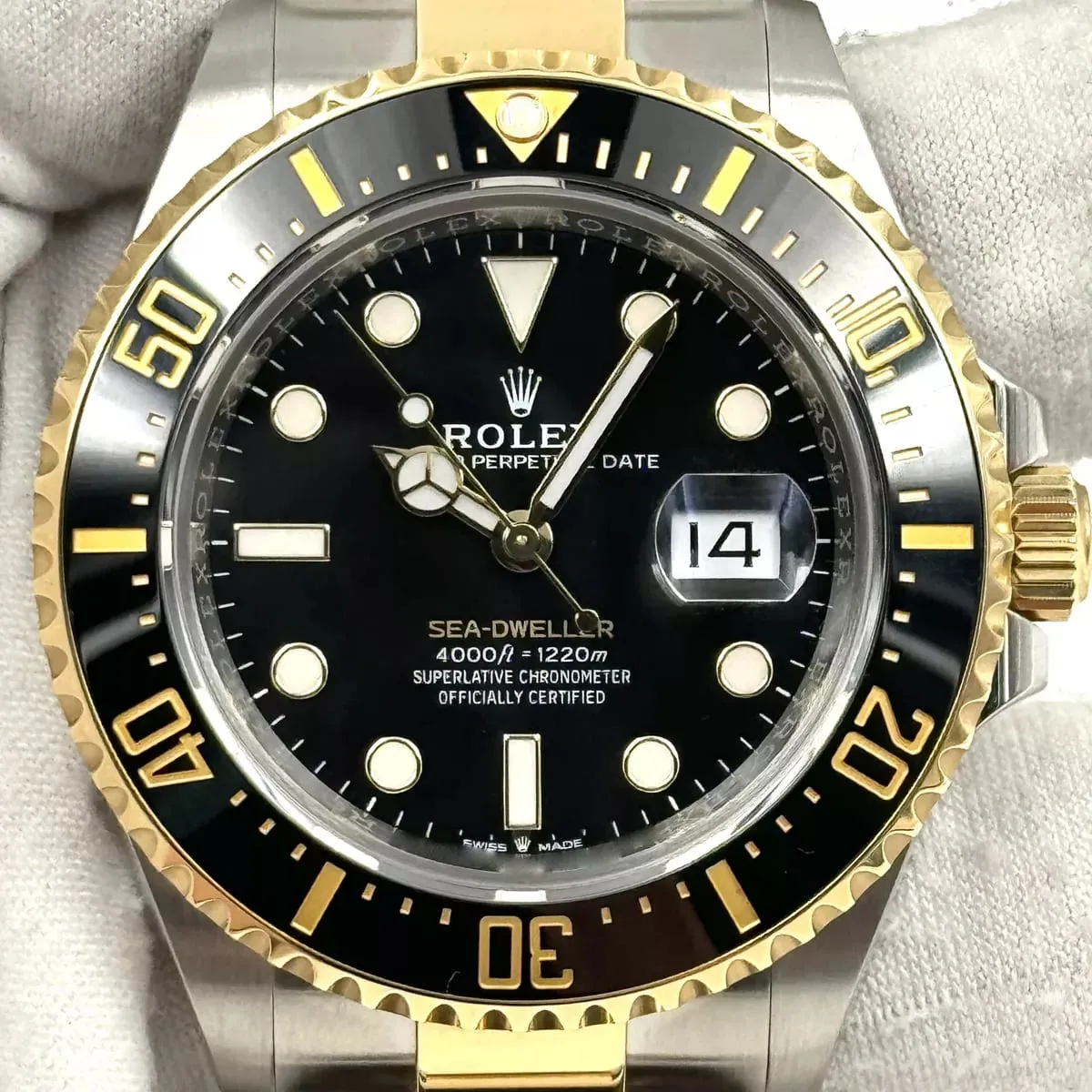 Rolex Sea-Dweller 126603-0001 43mm Yellow gold and Oystersteel Black