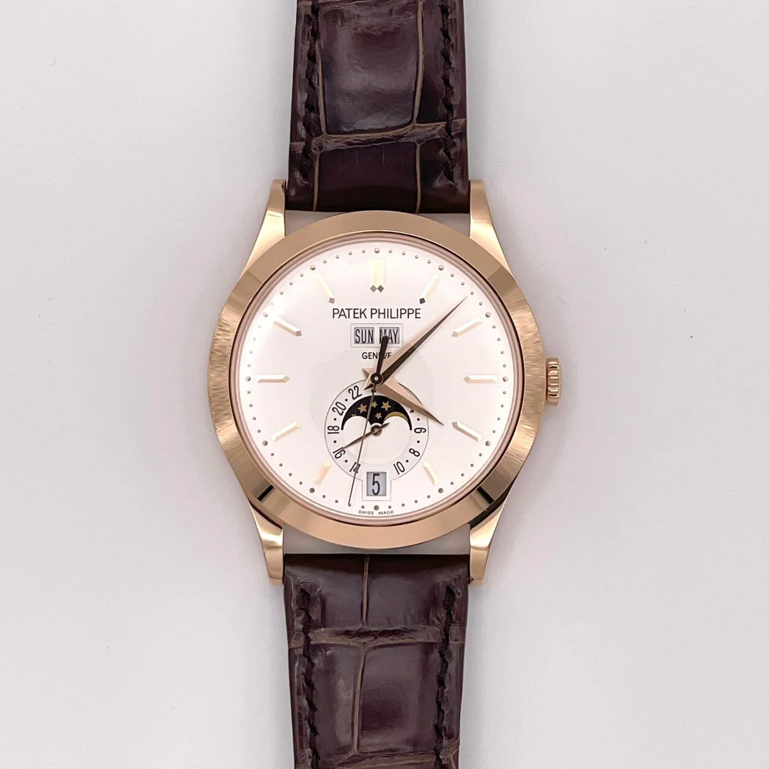 Patek Philippe Annual Calendar 5396R-011 38.5mm Rose gold Silvered