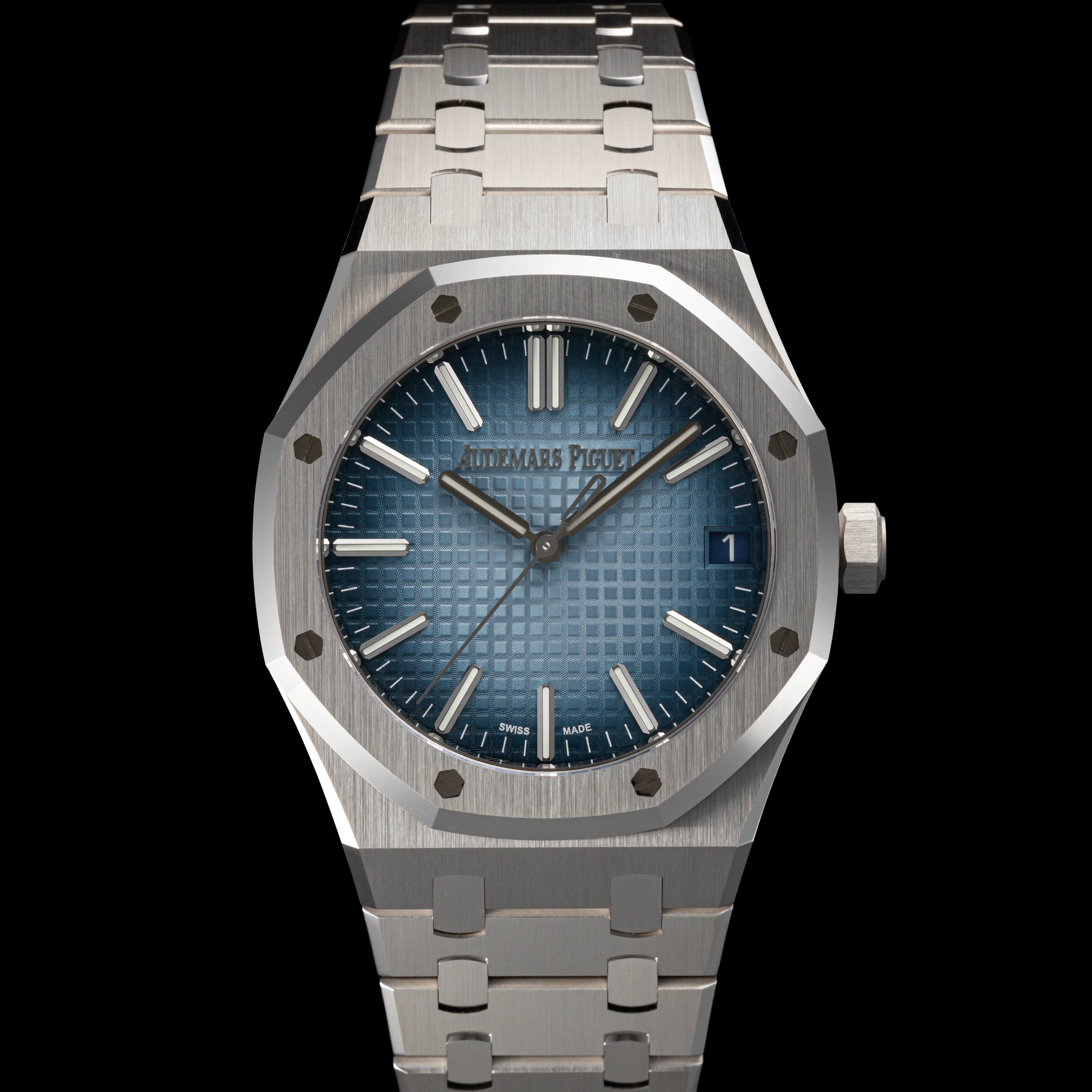 Audemars Piguet Royal Oak 15510BC.OO.1320BC.02 41mm 18k white gold Blue