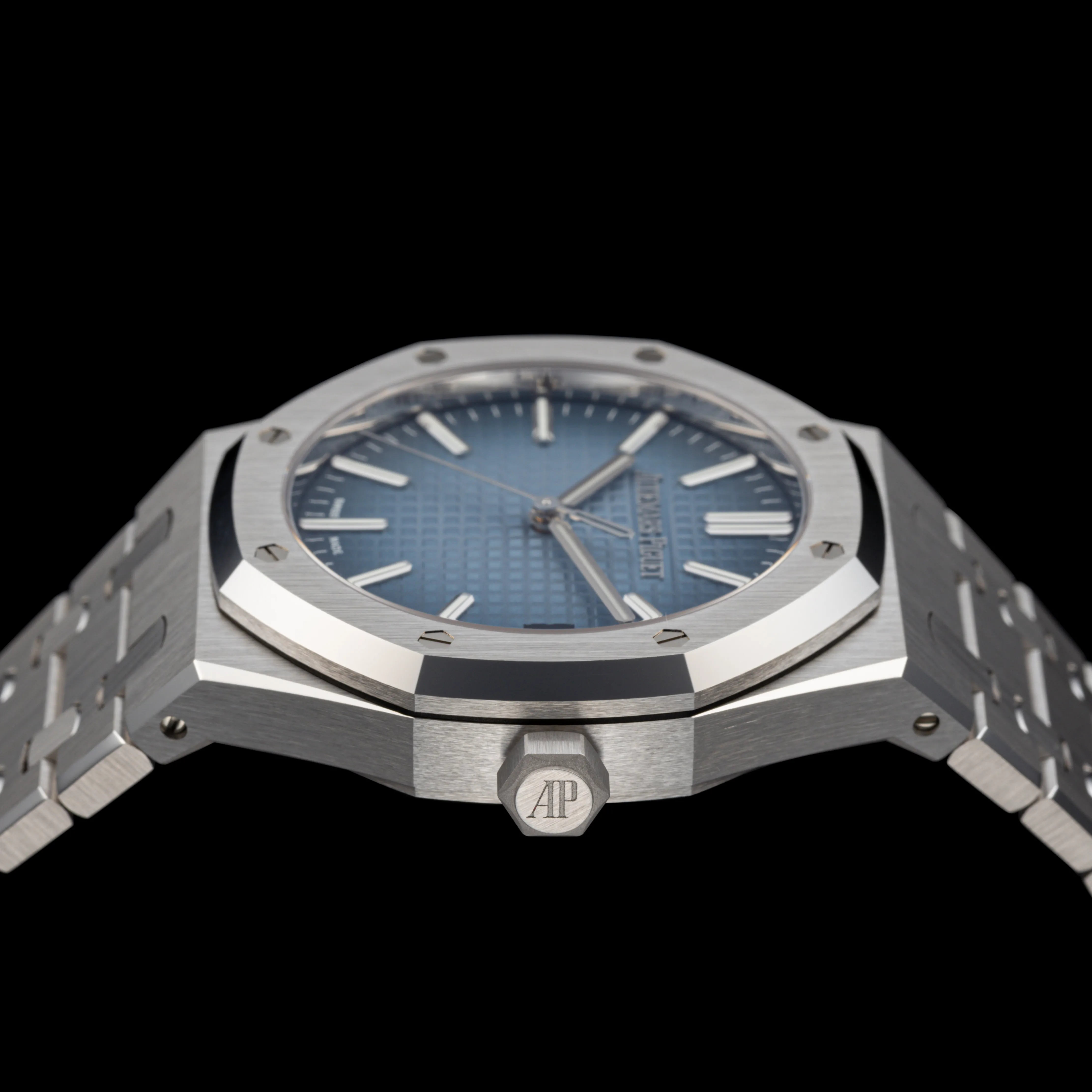 Audemars Piguet Royal Oak 15510BC.OO.1320BC.02 41mm 18k white gold Blue 2