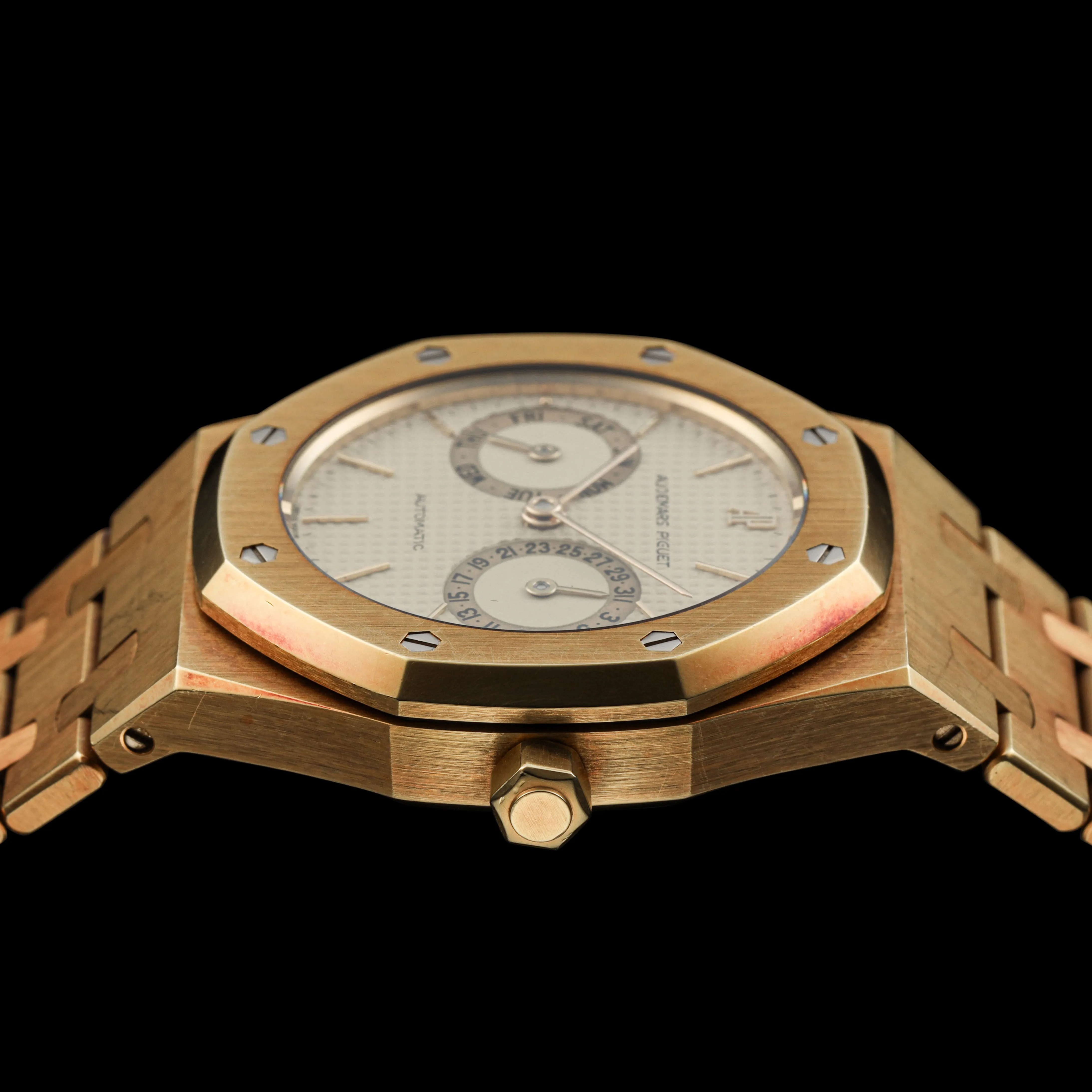 Audemars Piguet Royal Oak 25572BA 36mm 18k yellow gold Cream 2