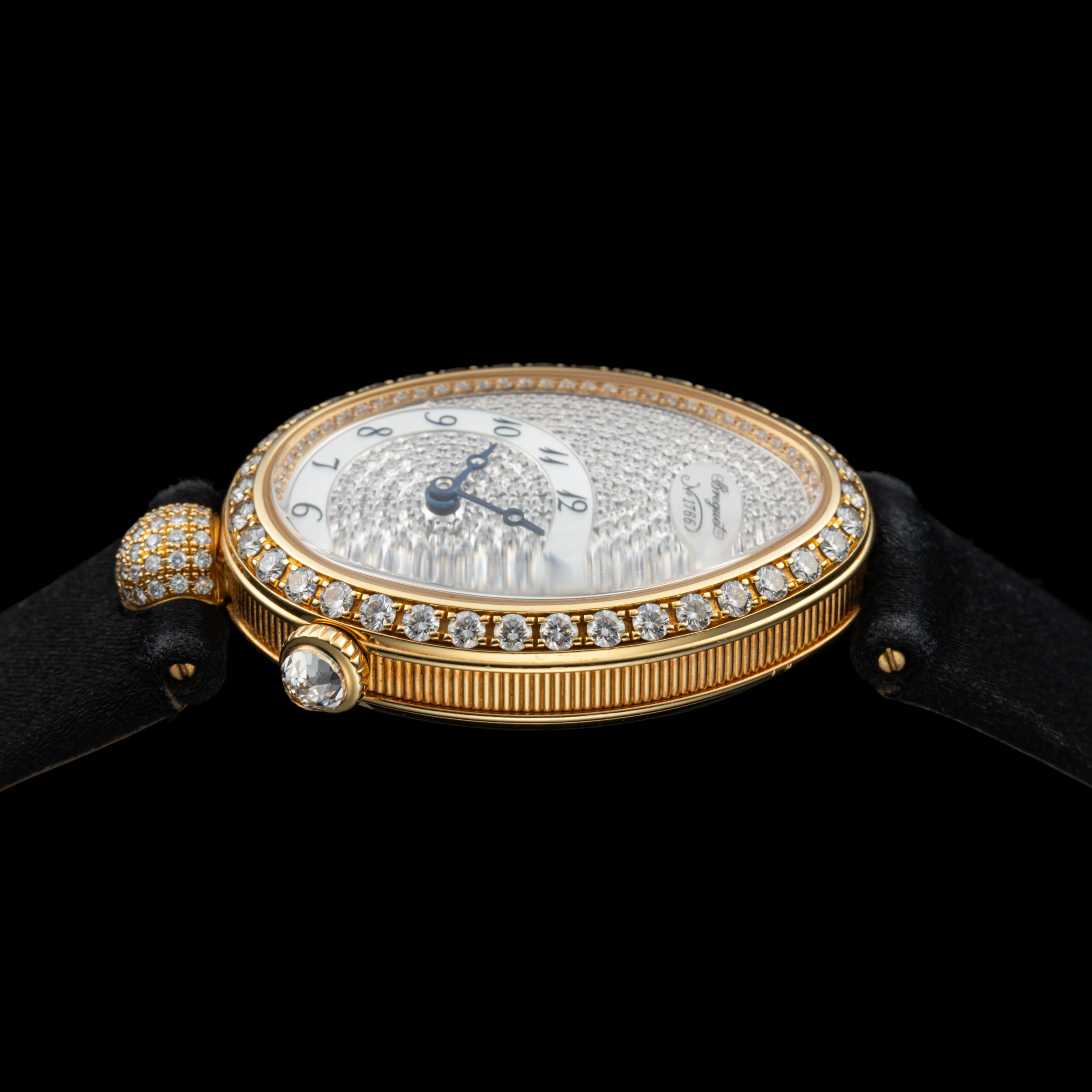 Breguet Reine de Naples 8928 25mm Diamond and 18k yellow gold 2