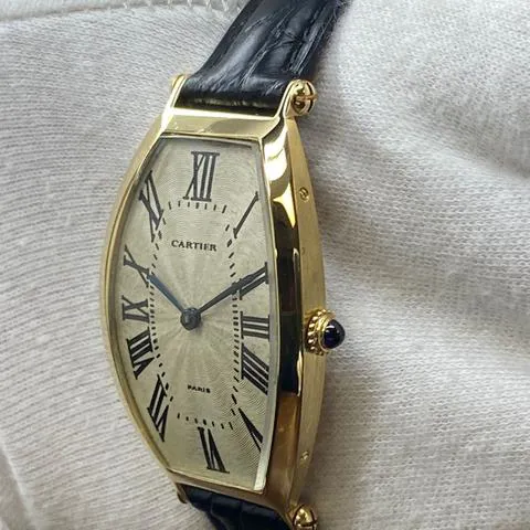 Cartier Tonneau 26mm Yellow gold Silver 1