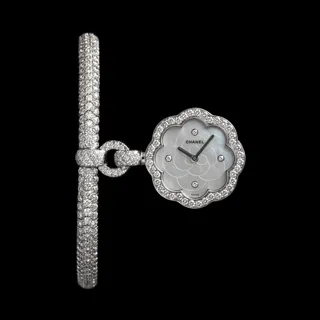 Chanel Camellia charm J2411M 18k white gold and Diamond