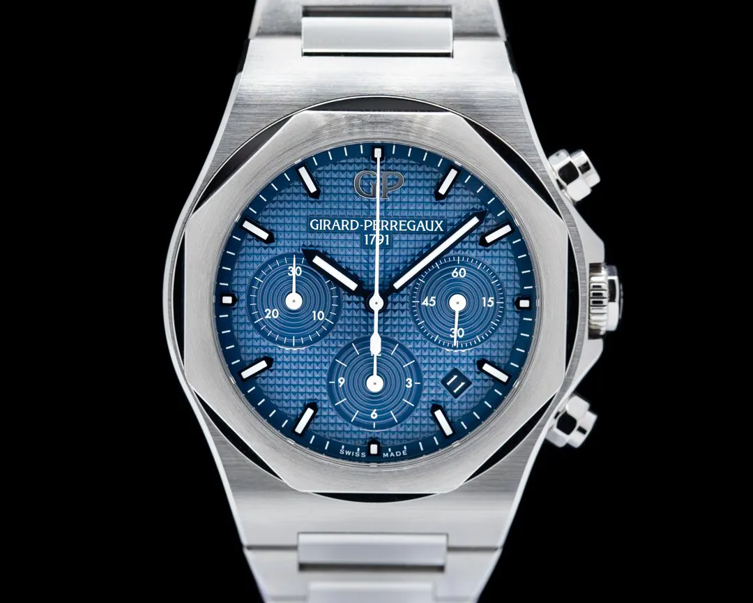 Girard-Perregaux Laureato 81020-11-431-11A 42mm Stainless steel Blue