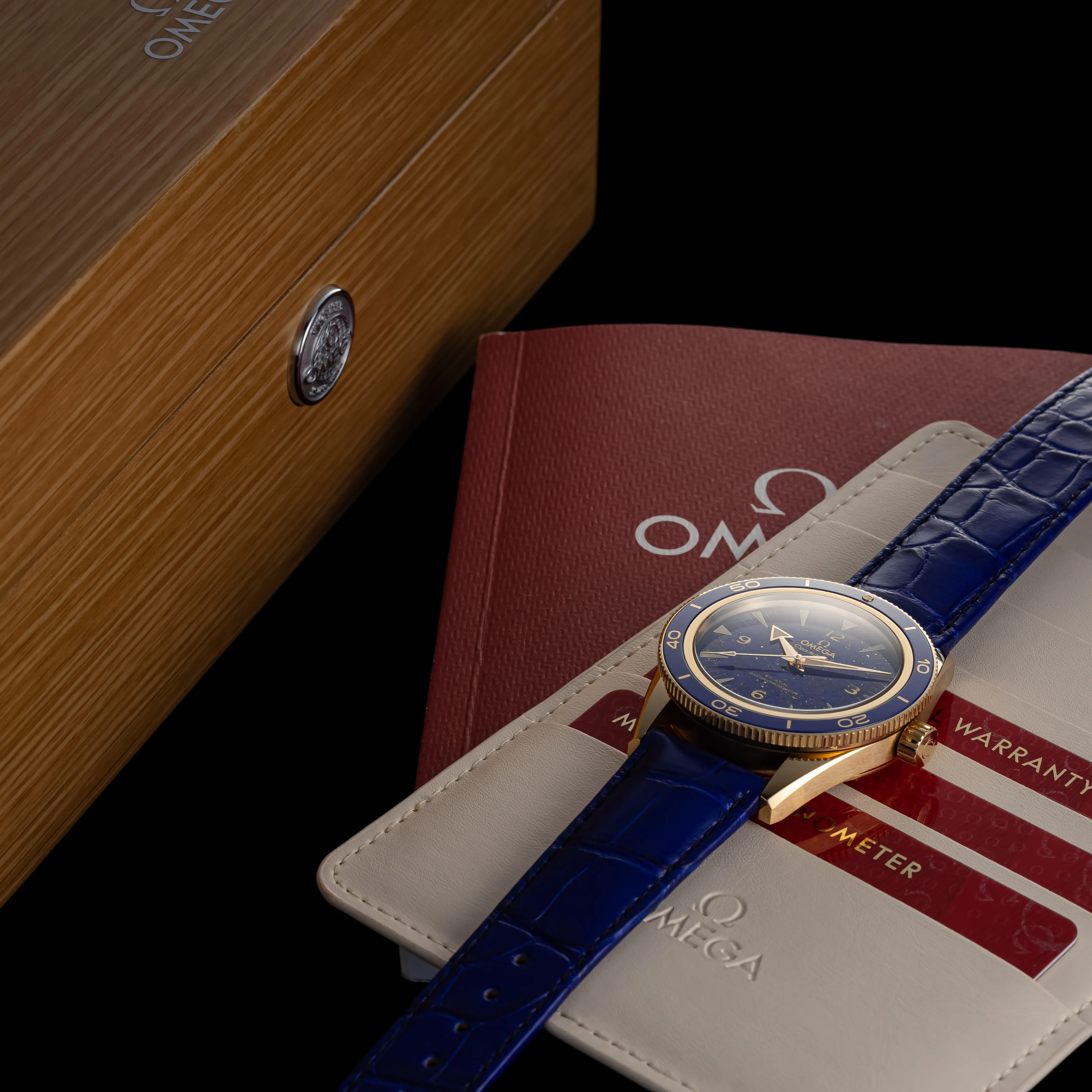 Omega Seamaster 300 234.63.41.21.99.002 40mm Ceramic and 18k yellow gold Blue 4