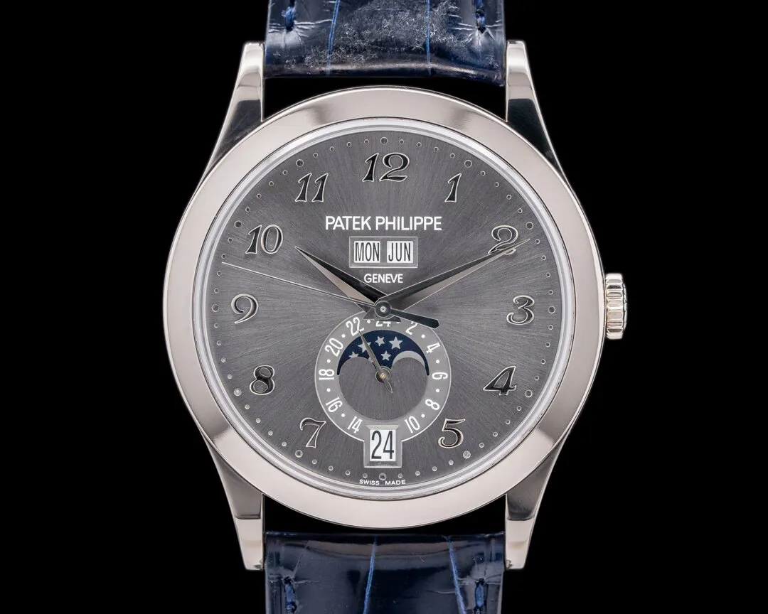 Patek Philippe Annual Calendar 5396G-014 38mm White gold Gray