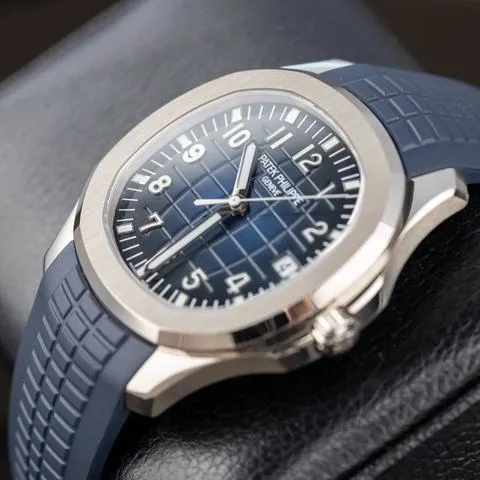 Patek Philippe Aquanaut 5168G-001 42mm White gold Blue 1