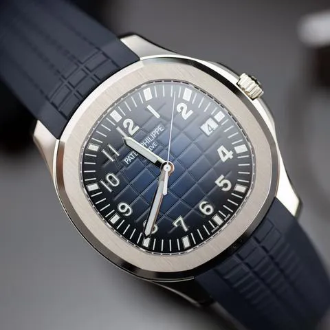 Patek Philippe Aquanaut 5168G-001 42mm White gold Blue 12