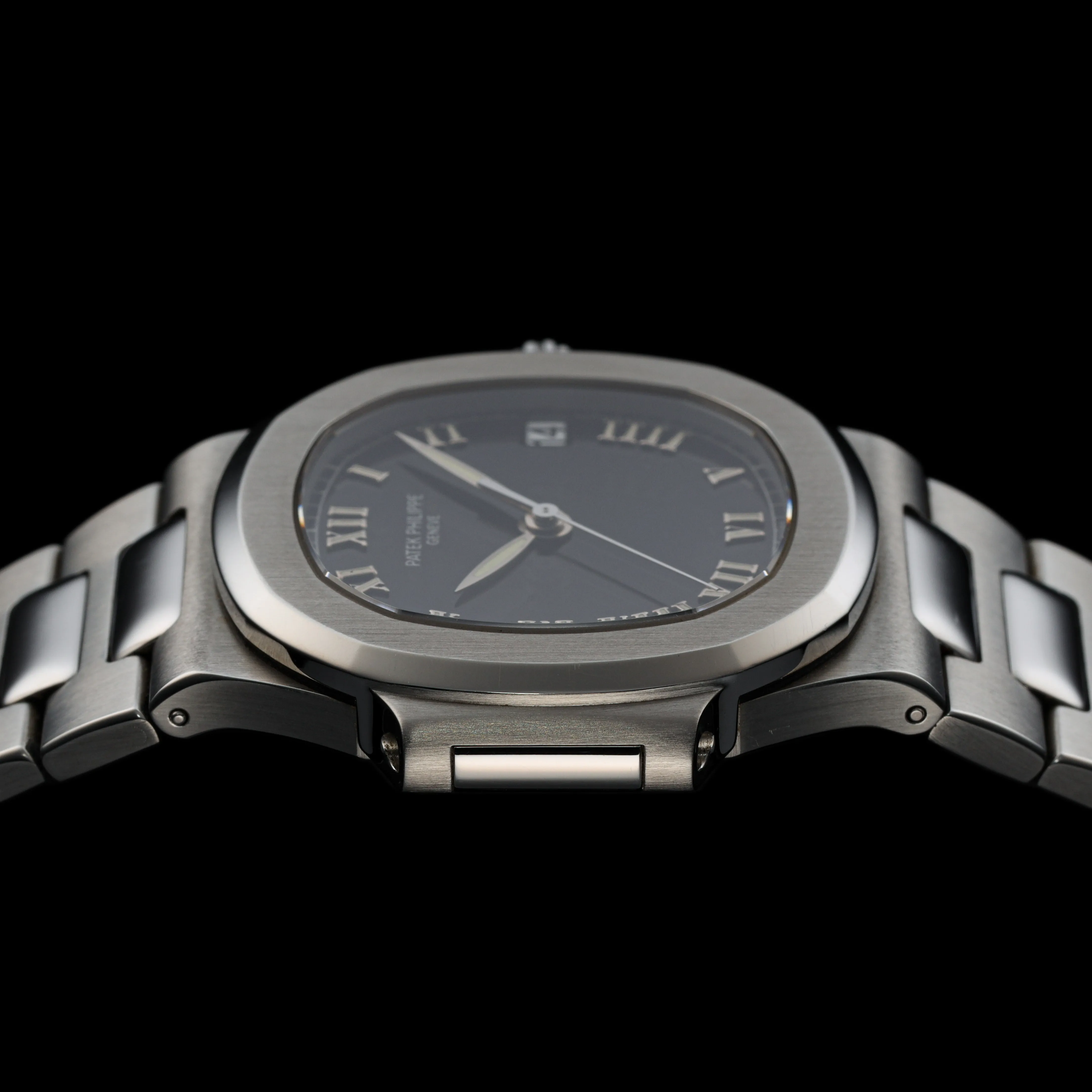 Patek Philippe Nautilus 3800/1A-001 37mm Stainless steel Black 3