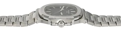 Patek Philippe Nautilus 5711/1A-010 40mm Stainless steel Blue 4