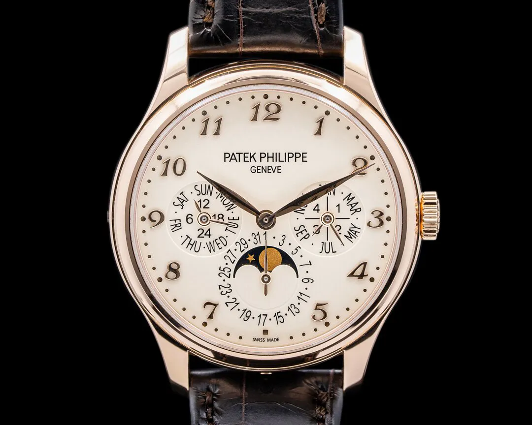 Patek Philippe Perpetual Calendar 5327R-001 39mm Rose gold Ivory