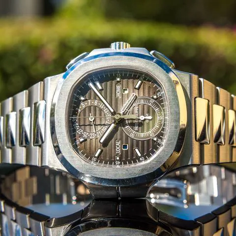 Patek Philippe Nautilus 5990/1A-001 40.5mm Stainless steel Black