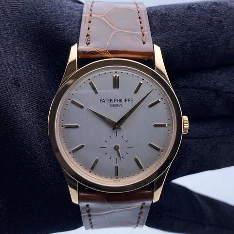 Patek Philippe Calatrava 5196R-001 37mm Rose gold Silver 2