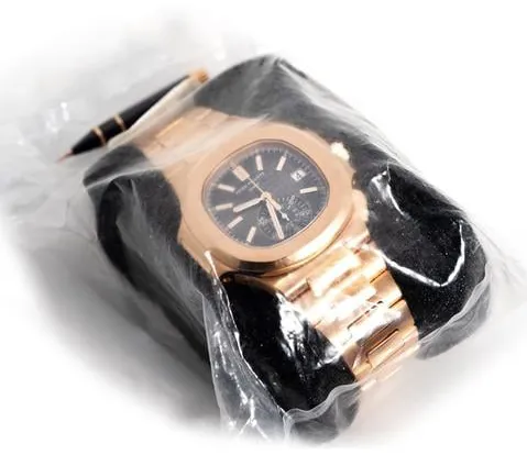 Patek Philippe Nautilus 5980/1R-001 43.5mm Rose gold Black