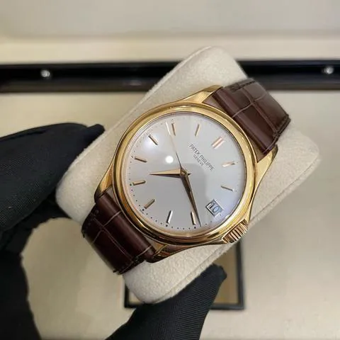 Patek Philippe Calatrava 5127J-001 37mm Yellow gold Silver