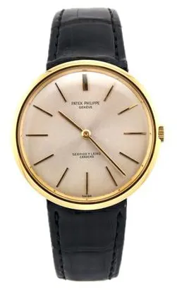 Patek Philippe Calatrava 2591 35mm Yellow gold Champagne