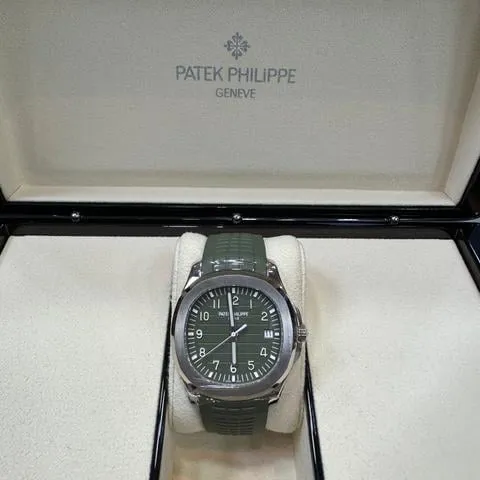 Patek Philippe Aquanaut 5168G-010 42mm White gold Green 6