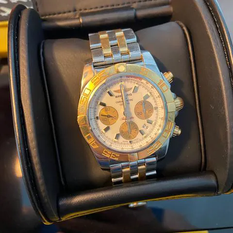 Breitling Chronomat CB 0110 44mm Yellow gold and Stainless steel Silver