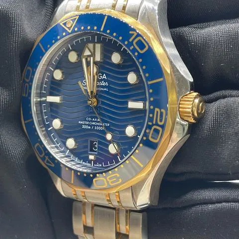 Omega Seamaster Diver 300M 210.20.42.20.03.001 42mm Yellow gold and Stainless steel Blue 1