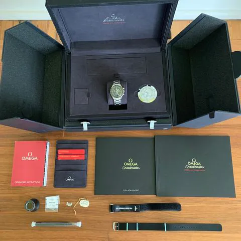 Omega Speedmaster Moonwatch 311.30.42.30.01.005 42mm Stainless steel Black