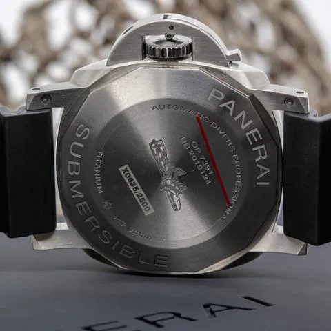 Panerai Submersible PAM 01305 47mm Titanium Black 12