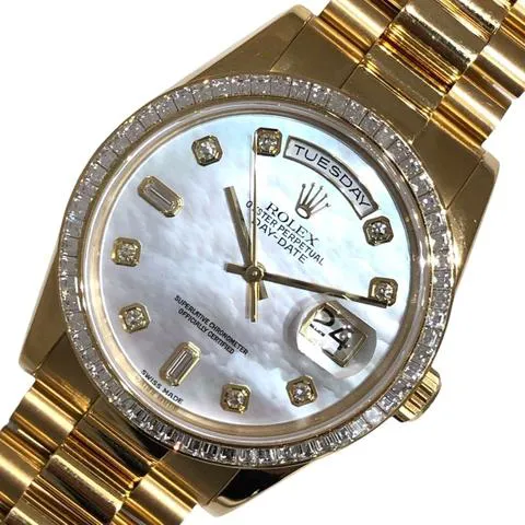 Rolex Day-Date 36 118398BR 36mm Yellow gold White