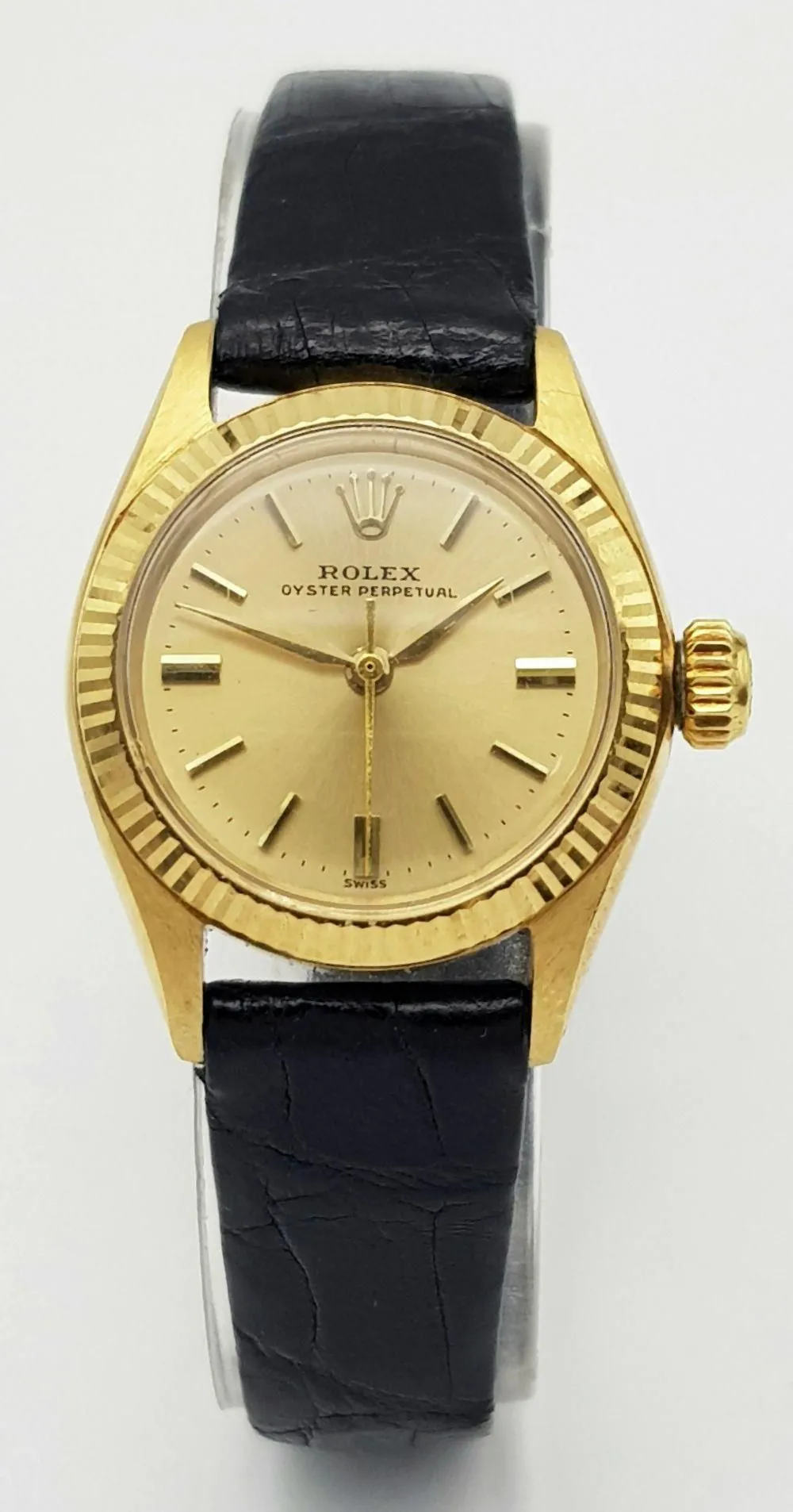 Rolex Oyster Perpetual 26mm 18k yellow gold