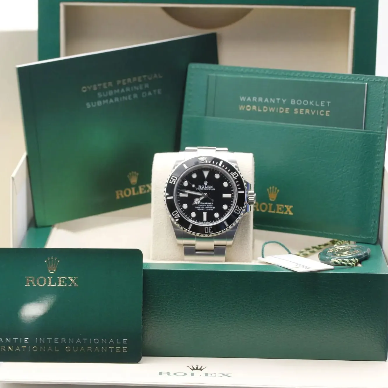 Rolex Submariner 124060-0001 41mm Oystersteel Black 7