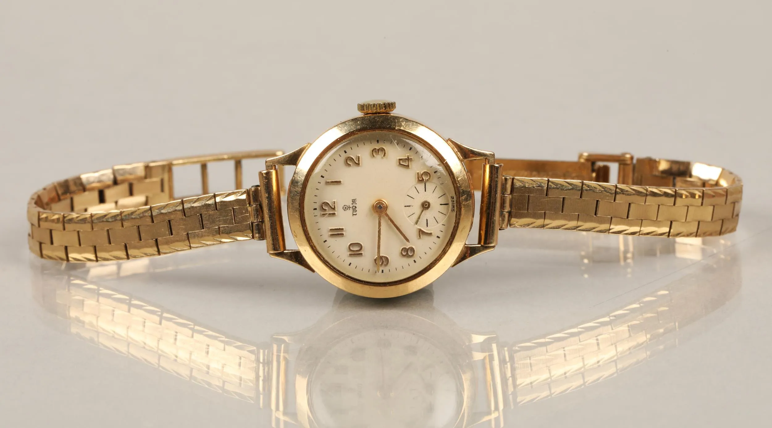 Tudor 9ct Yellow gold