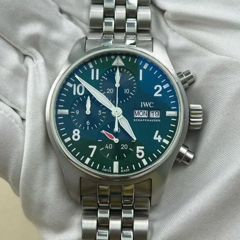 IWC Pilot IW388104 41mm Stainless steel Green