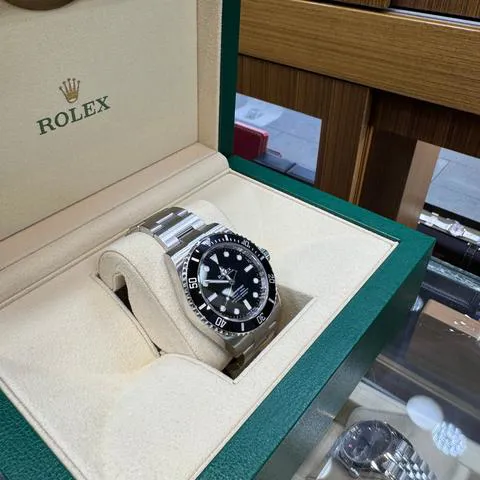 Rolex Submariner 124060 41mm Stainless steel Black 4