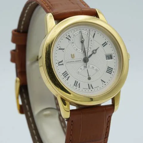 Universal Genève 36mm Yellow gold 1