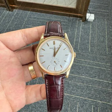 Patek Philippe Calatrava 5196R 37mm Rose gold Silver 1