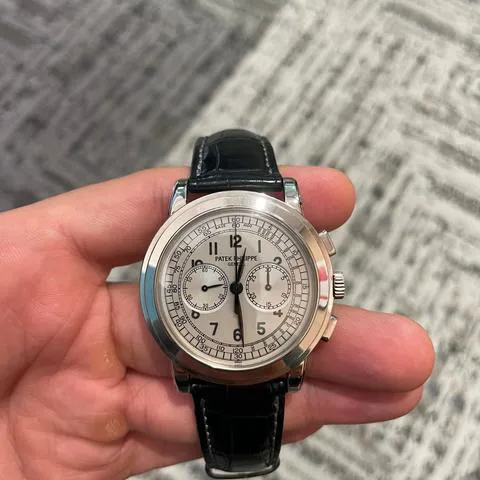 Patek Philippe Chronograph 5070G-001 42mm White gold Silver