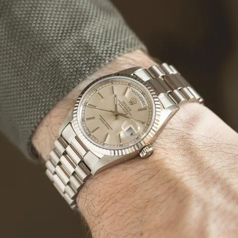 Rolex Day-Date 36 118239 36mm White gold Silver 13