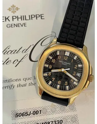 Patek Philippe Aquanaut 5065 J 38mm Oro giallo Nero 1