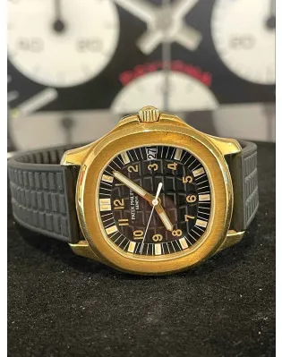 Patek Philippe Aquanaut 5065 J 38mm Oro giallo Nero 6