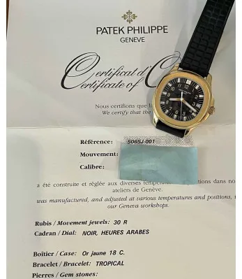 Patek Philippe Aquanaut 5065 J 38mm Oro giallo Nero 12