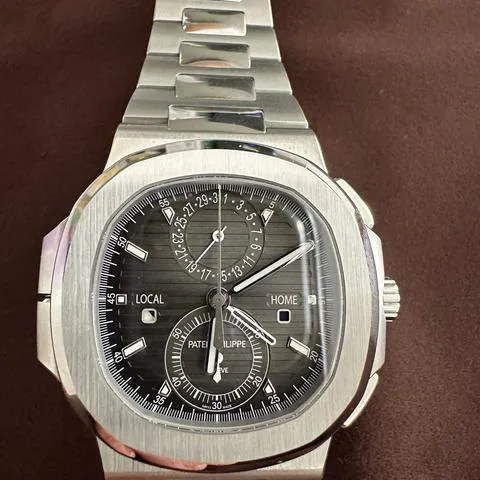 Patek Philippe Nautilus 5990/1A-001 40.5mm Stainless steel Black 6